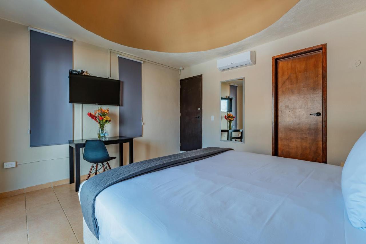 Hotel Brisas 5A Av, Πλάγια Ντελ Κάρμεν Εξωτερικό φωτογραφία