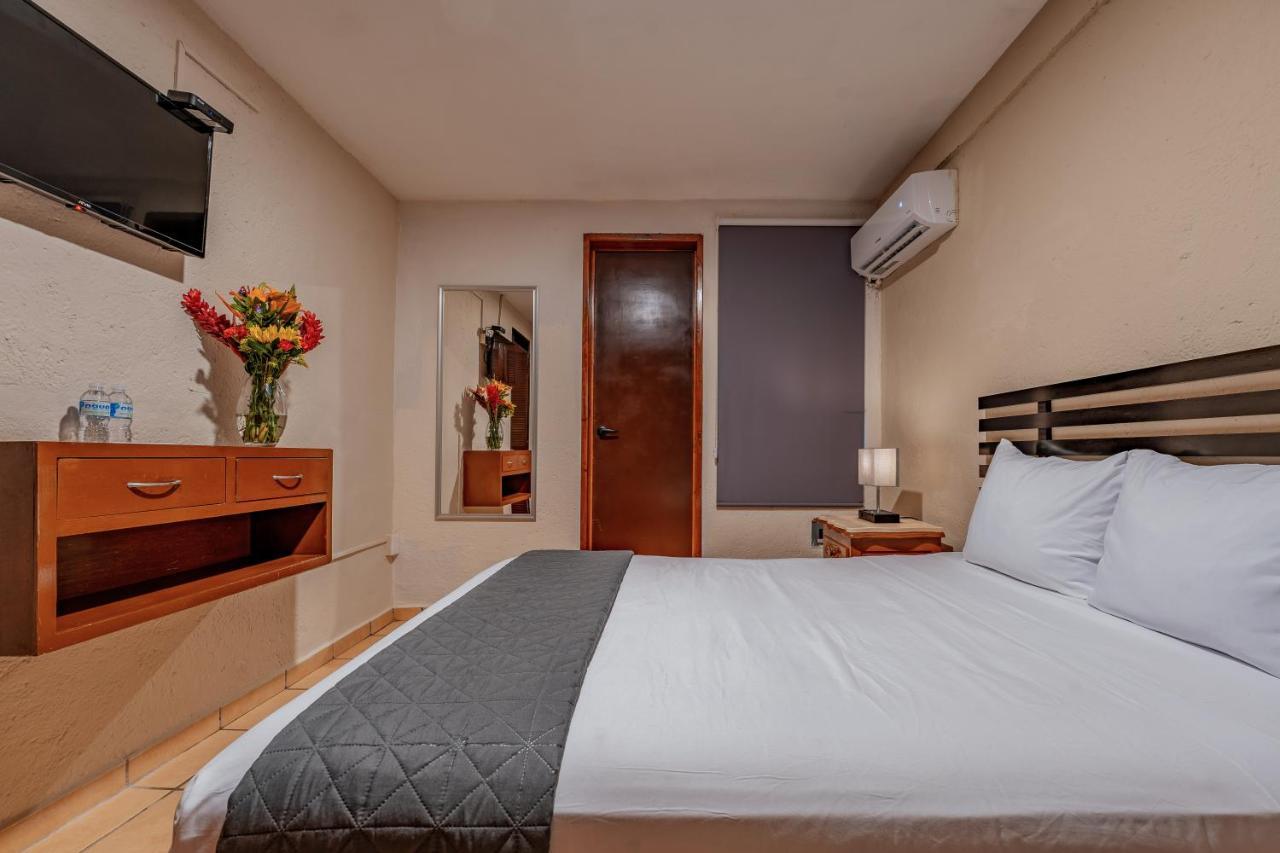 Hotel Brisas 5A Av, Πλάγια Ντελ Κάρμεν Εξωτερικό φωτογραφία